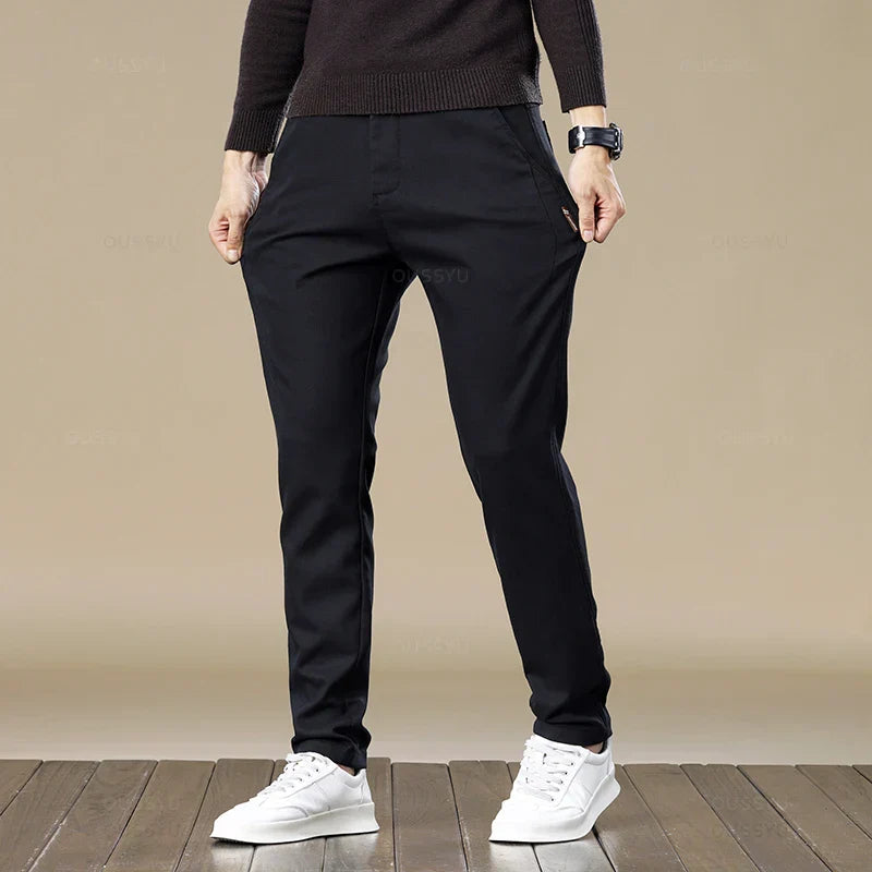 Calça Chino em Sarja Masculina - Minimal Fit