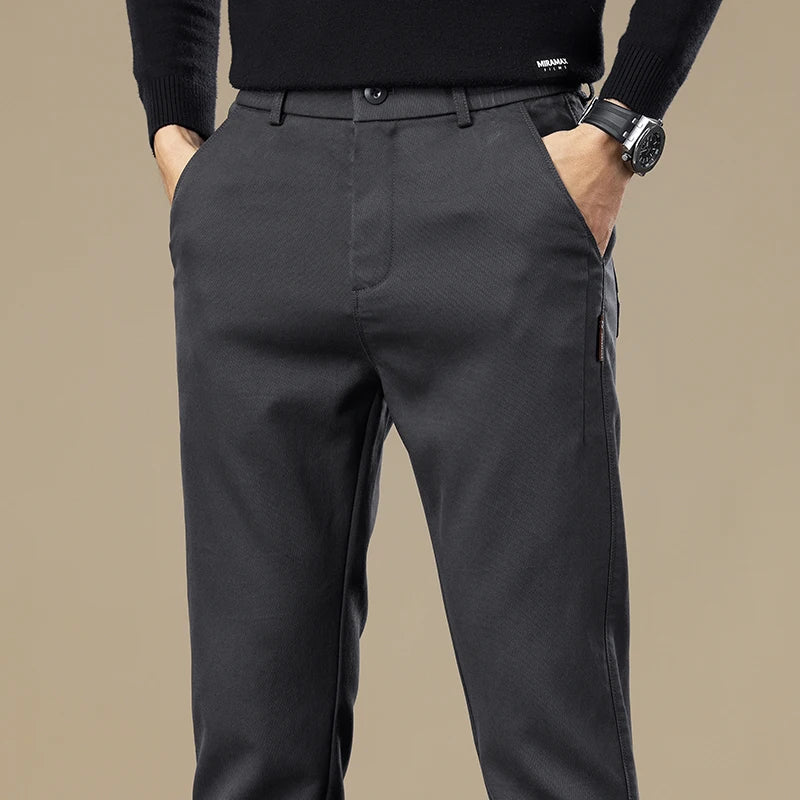 Calça Chino em Sarja Masculina - Minimal Fit