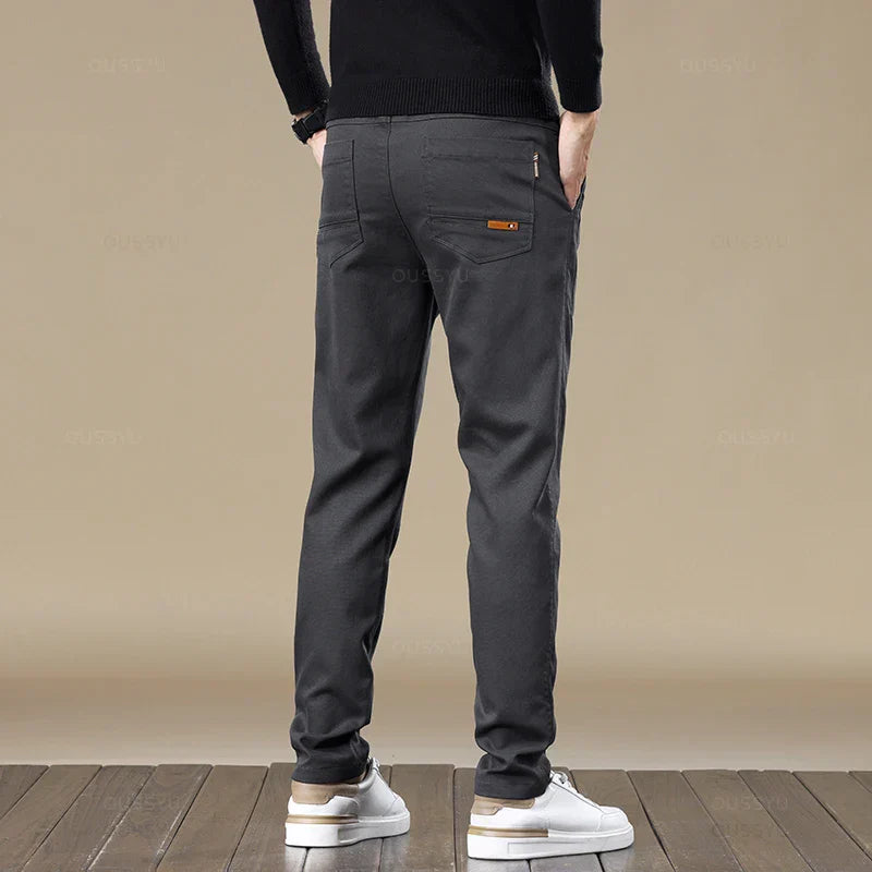 Calça Chino em Sarja Masculina - Minimal Fit